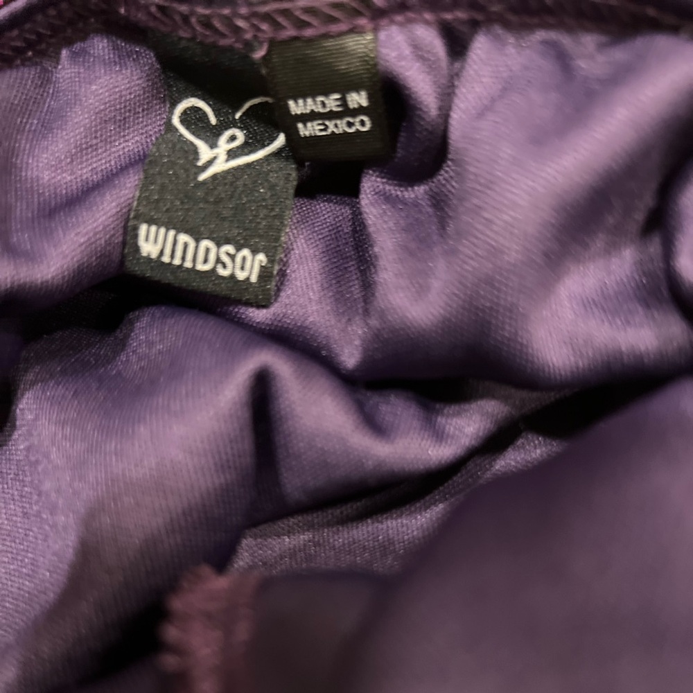 💜💜💜 𝕎𝕀ℕ𝔻𝕊𝕆ℝ Purple Sparkly Dress - Picture 2 of 5